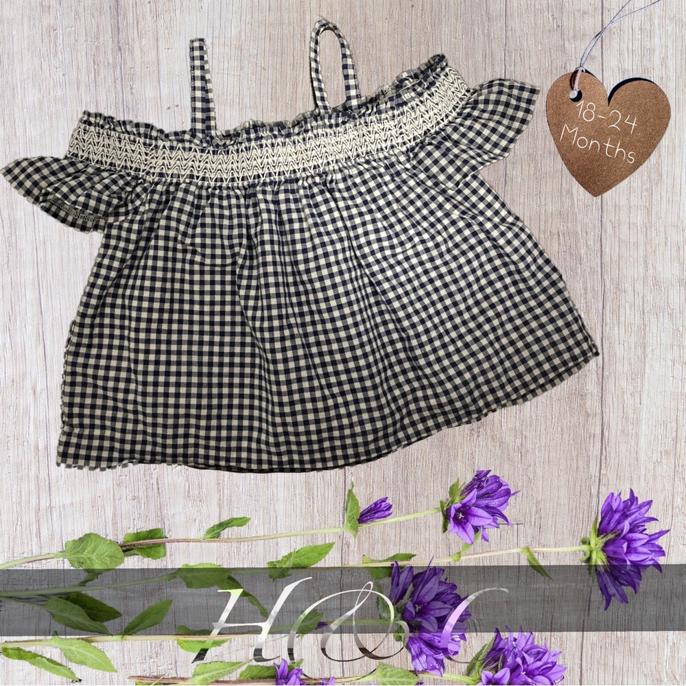 18- 24 Months Casual Top black & white print . Perfect for a mom and girl match.